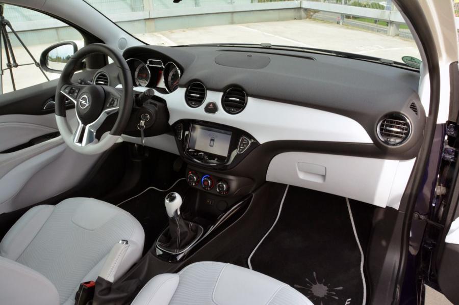  Opel Adam 2013 года  (фото 11 из 107)